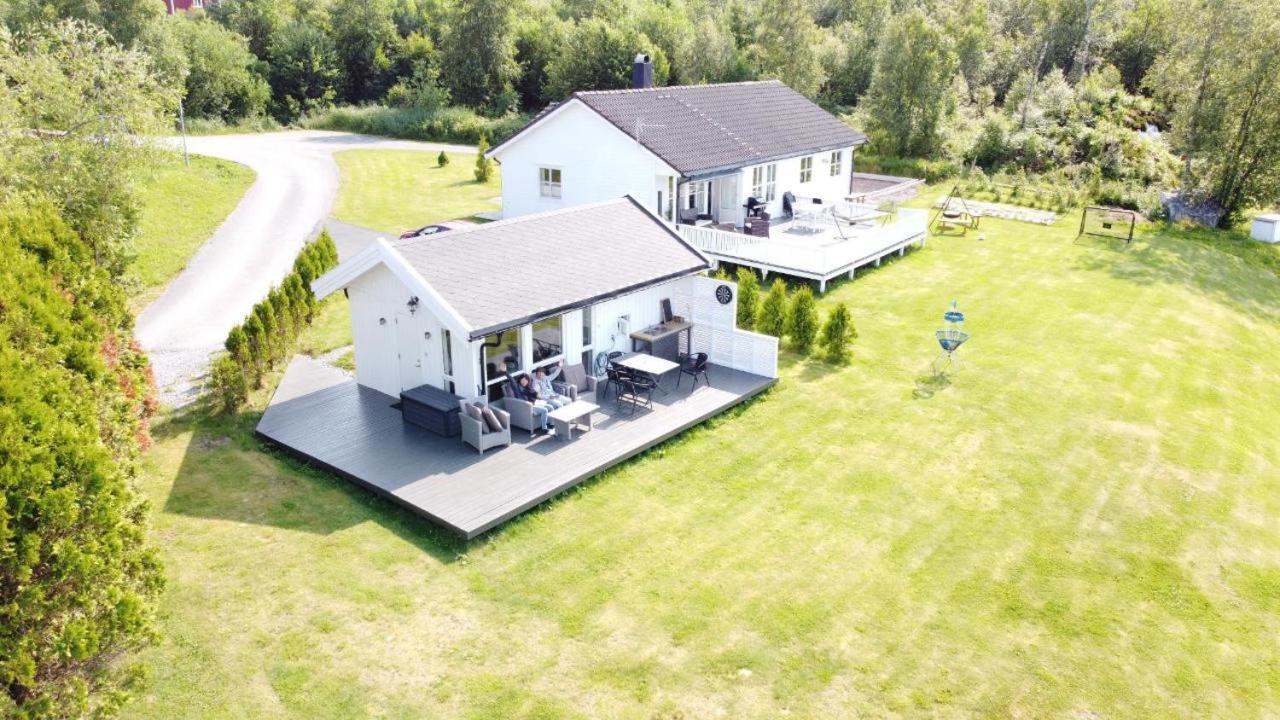 Feriehus Ved Sjoen Tomra Eksteriør billede